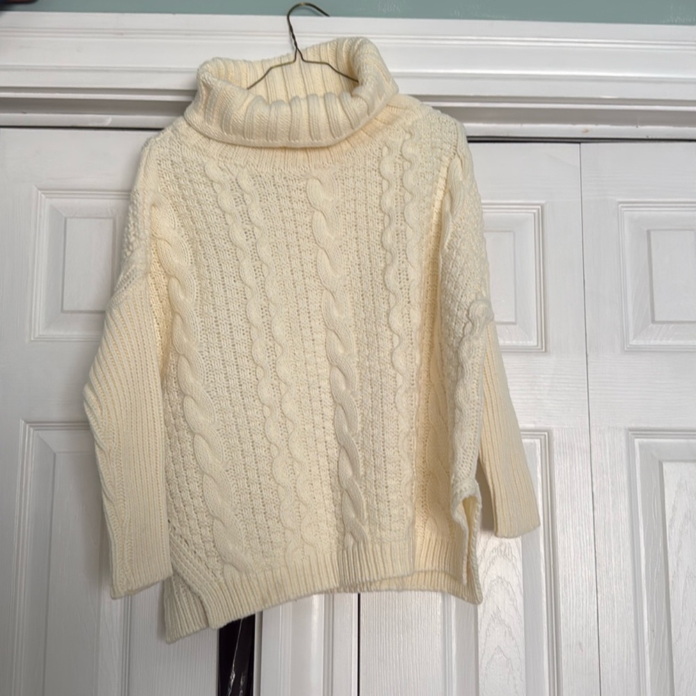 Turtle neck sweater